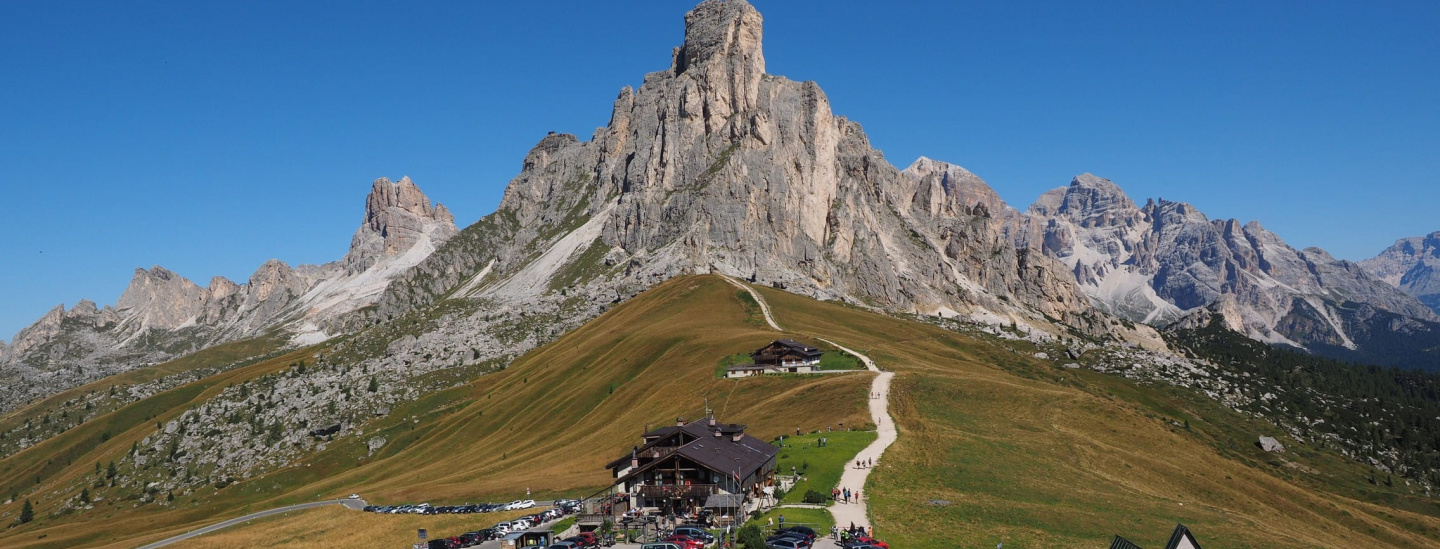 Dolomiti, auto